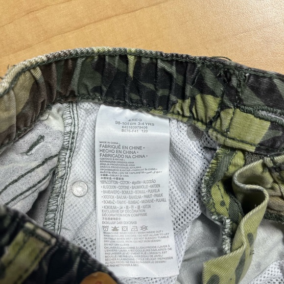 Levis Boy’s Toddler Camouflage Tropical Pull On Elastic Waist Bermuda Size 4T - Picture 4 of 6